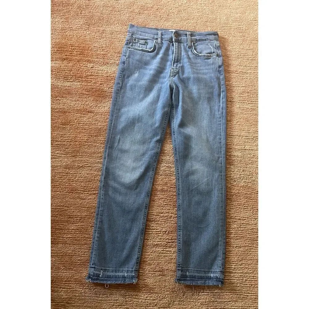 Zara Blue Distressed Straight Leg Jeans Women’s Sz 28 Raw Hem Made in Turkey